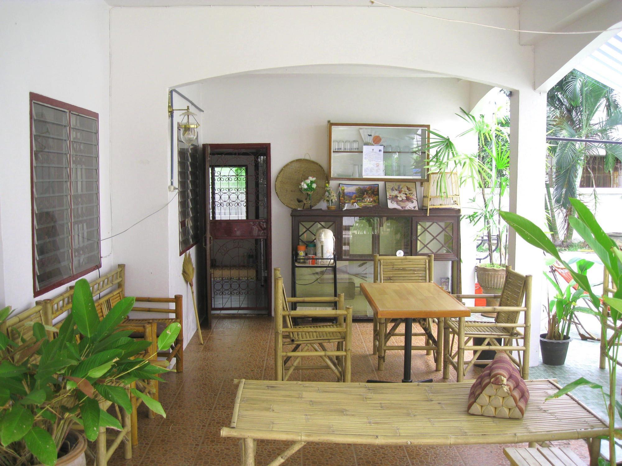 Sri Krung Guest House Phra Nakhon Si Ayutthaya Exterior photo