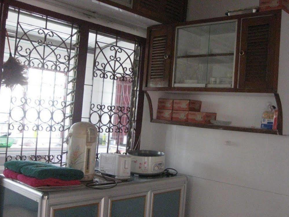 Sri Krung Guest House Phra Nakhon Si Ayutthaya Exterior photo
